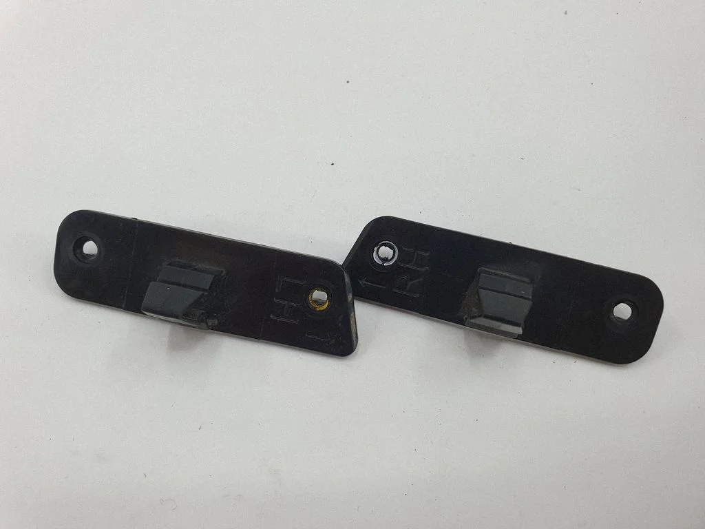 Rear bumper mounting bracket 866532P000