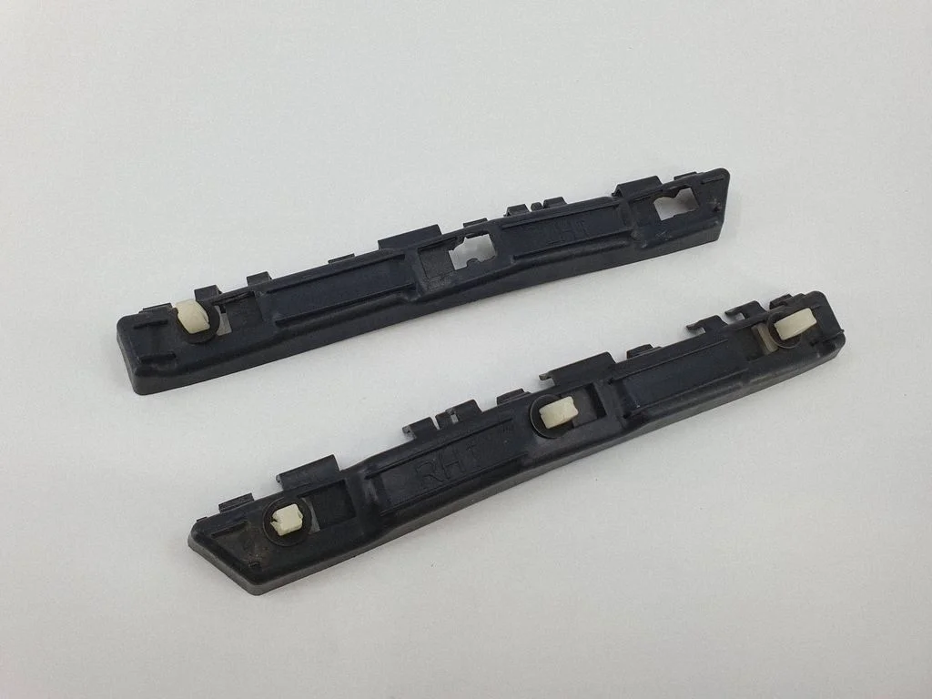 Rear bumper mounting bracket 866622P500