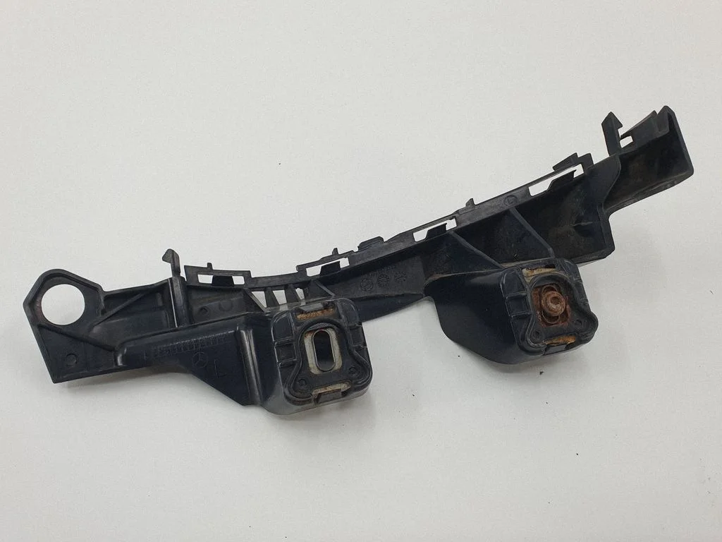 Rear bumper mounting bracket A2058850365
