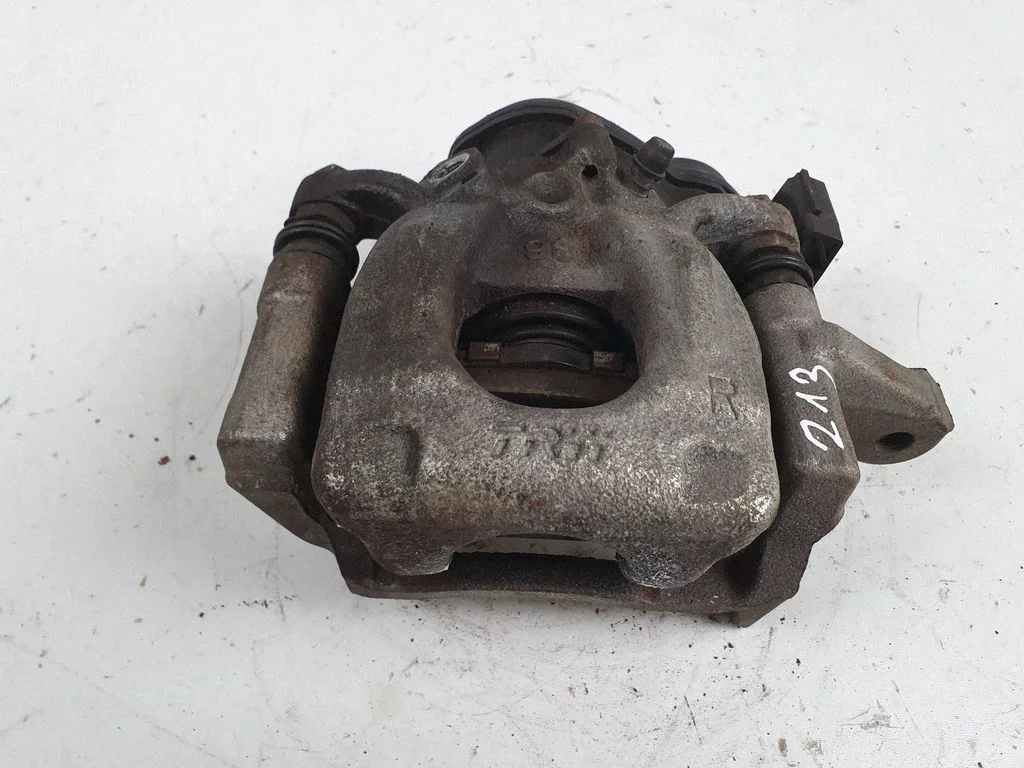 Rear brake caliper – Nissan Qashqai (2016-2021)