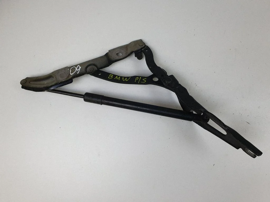 Tailgate/trunk/boot hinge – BMW 3 Series E92 E93 (2005-2014)