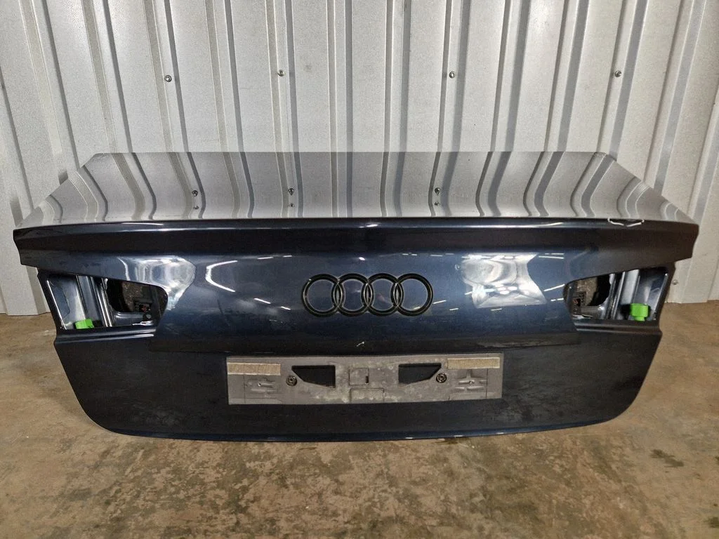Tailgate/trunk/boot lid