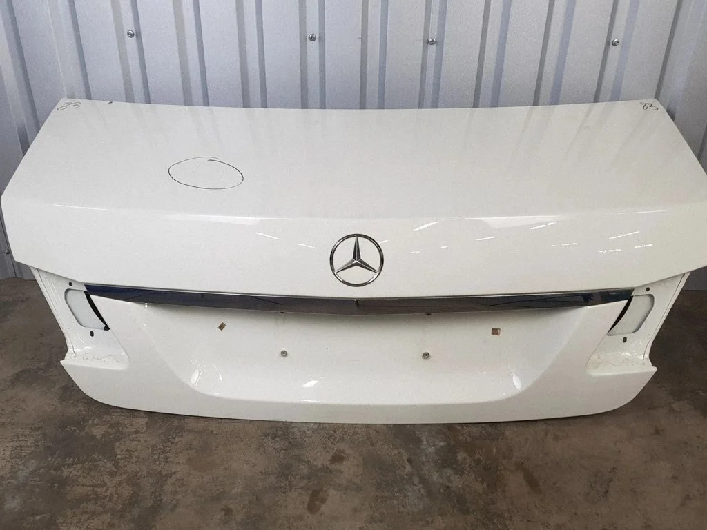 Tailgate/trunk/boot lid