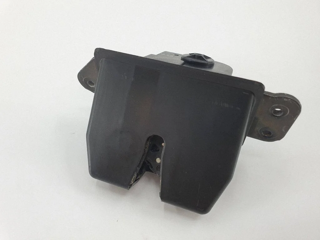 Tailgate/trunk/boot lock/catch/latch