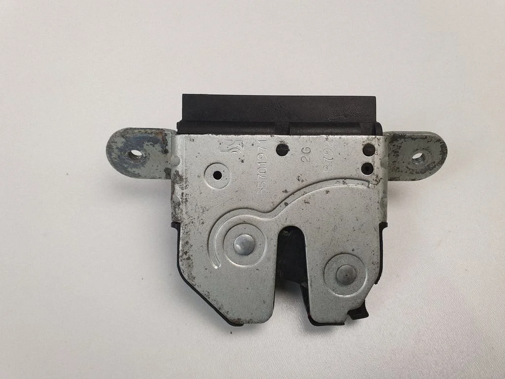 Tailgate/trunk/boot lock/catch/latch 55701971