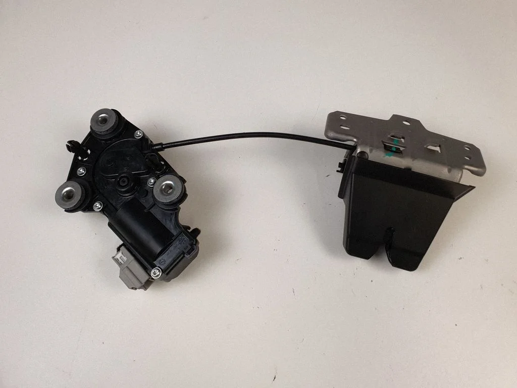Tailgate/trunk/boot lock/catch/latch 32149884