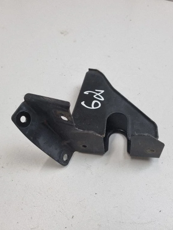Tagaluugi luku kinnitusklamber – BMW 3-seeria E90 E91 (2005-2012)