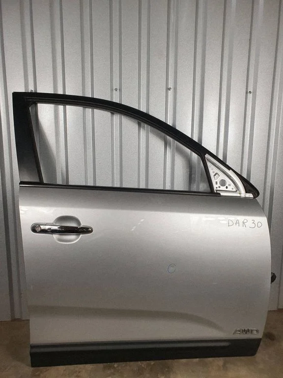 Front door – front right