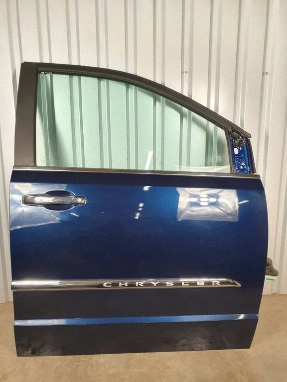 Front door – Chrysler Town & Country V (2008-2016)