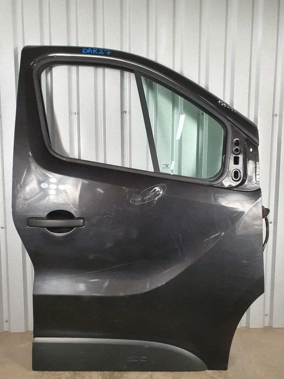 Esiuks – Renault Trafic III (X82) (2014-)