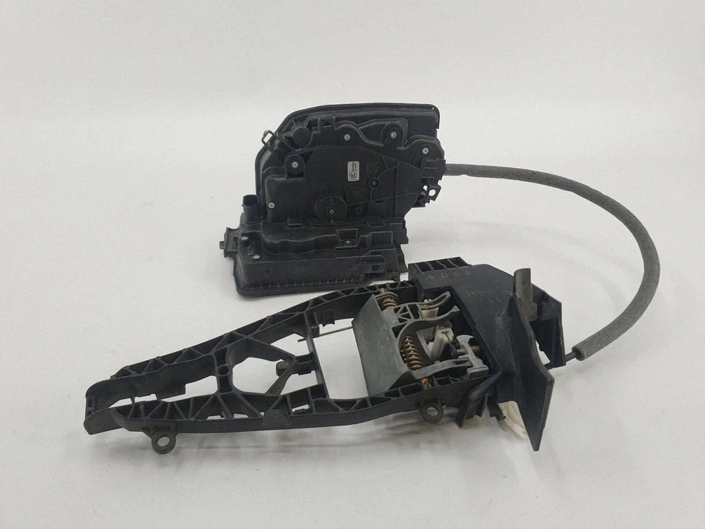 Esiukse lukk – BMW X5 F15 (2013-2017)