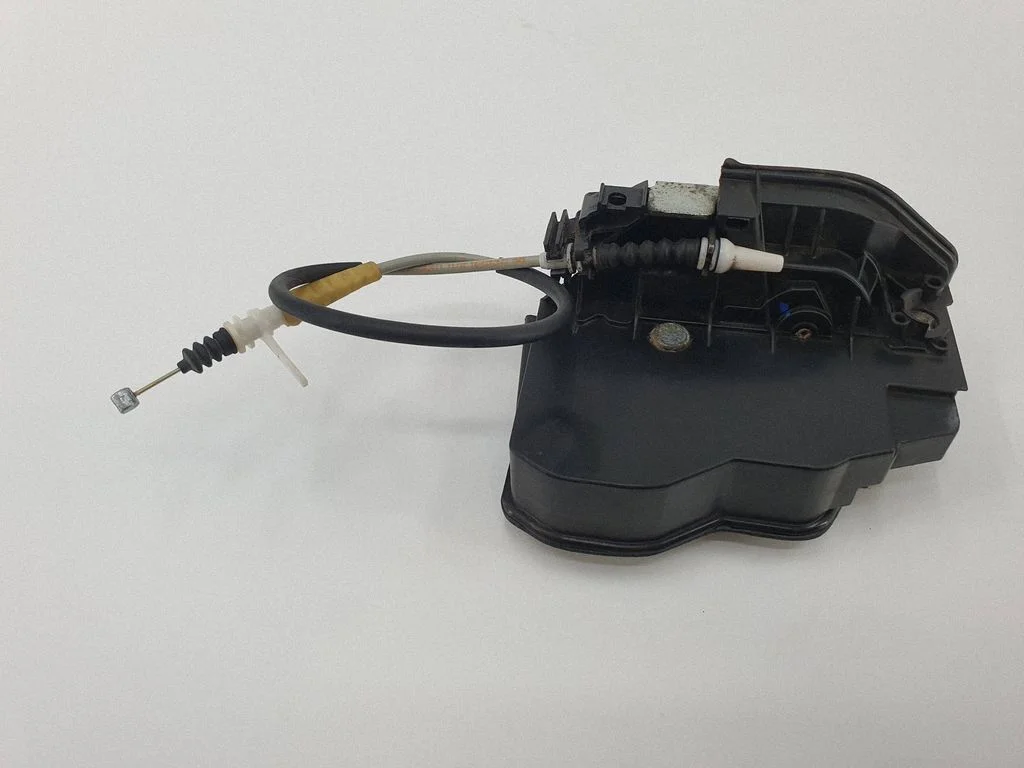 Front door lock 7202144
