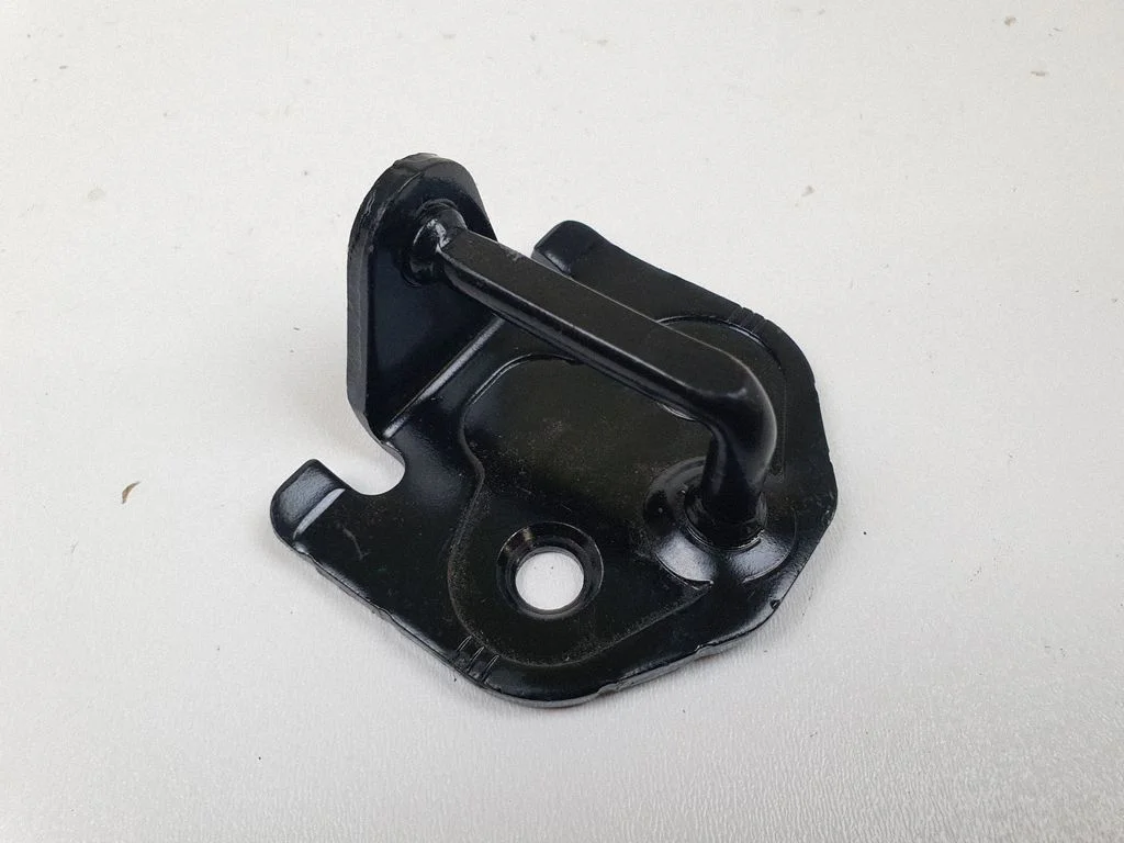 Front door lock loop/hook striker – Ford Mondeo MK IV (2007-2014)