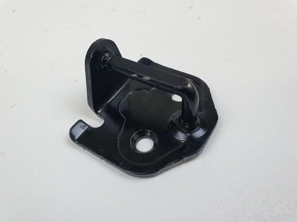 Front door lock loop/hook striker – Ford Mondeo MK IV (2007-2014)