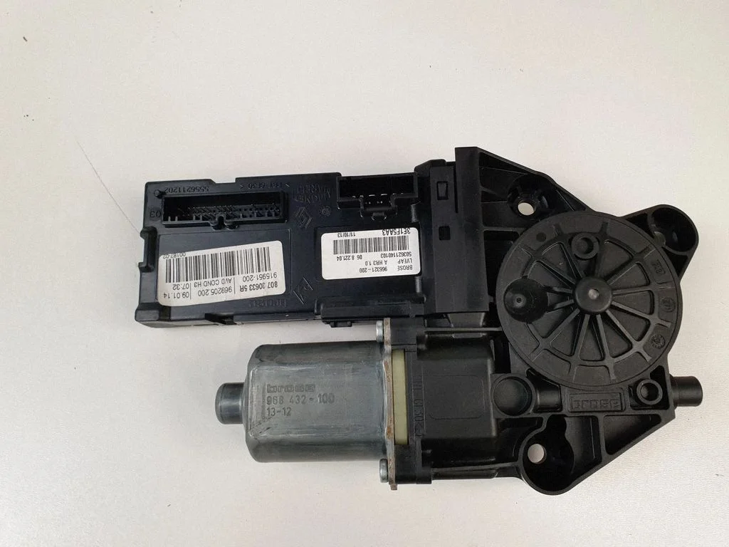 Front door window regulator motor 807306335R