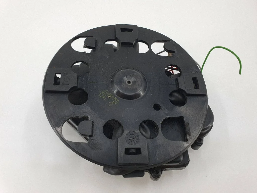 Front door wing mirror part – left