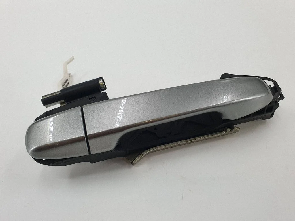 Rear door exterior handle – rear right