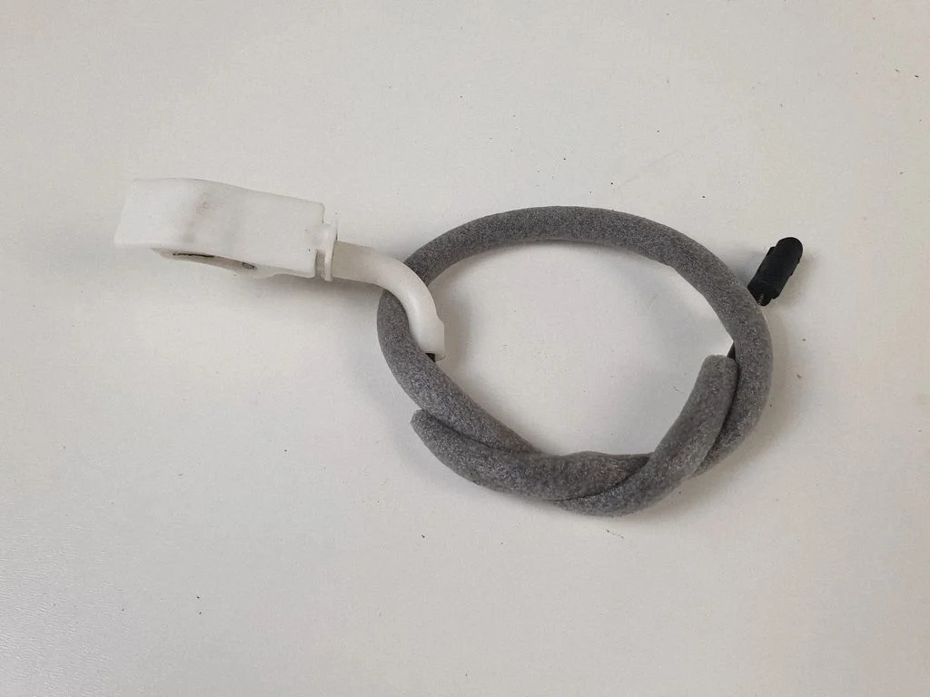 Rear door cable line 7034467