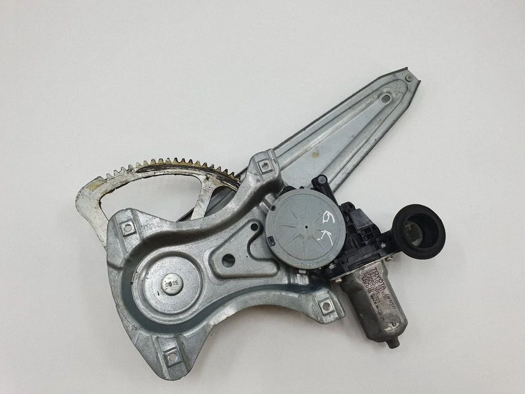 Rear door window regulator with motor 857100D100