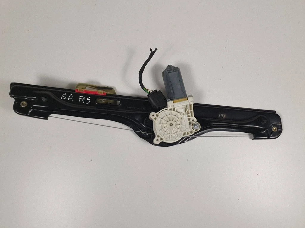 Rear door window regulator with motor 7322748