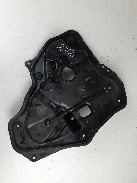 Rear window lifting mechanism without motor GHP97397