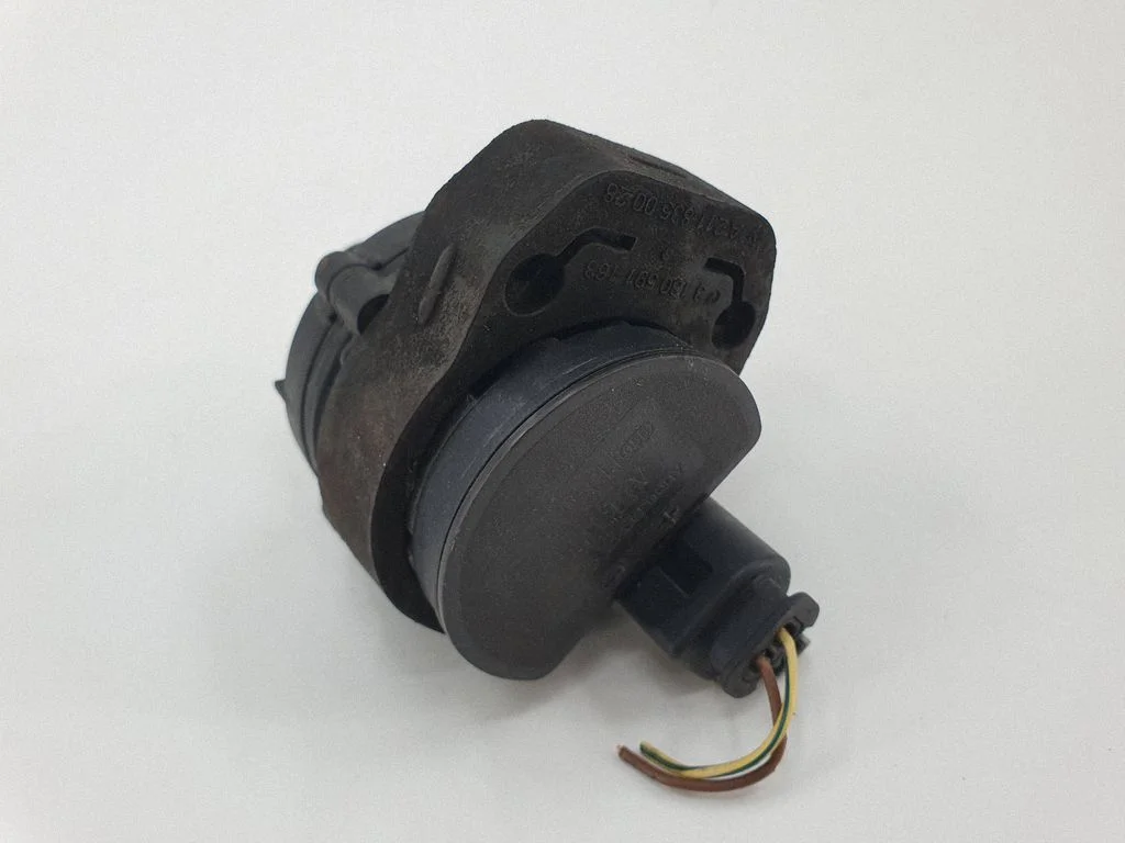 Electric auxiliary coolant/water pump – Mercedes-Benz C-Class W205 (2014-2021)