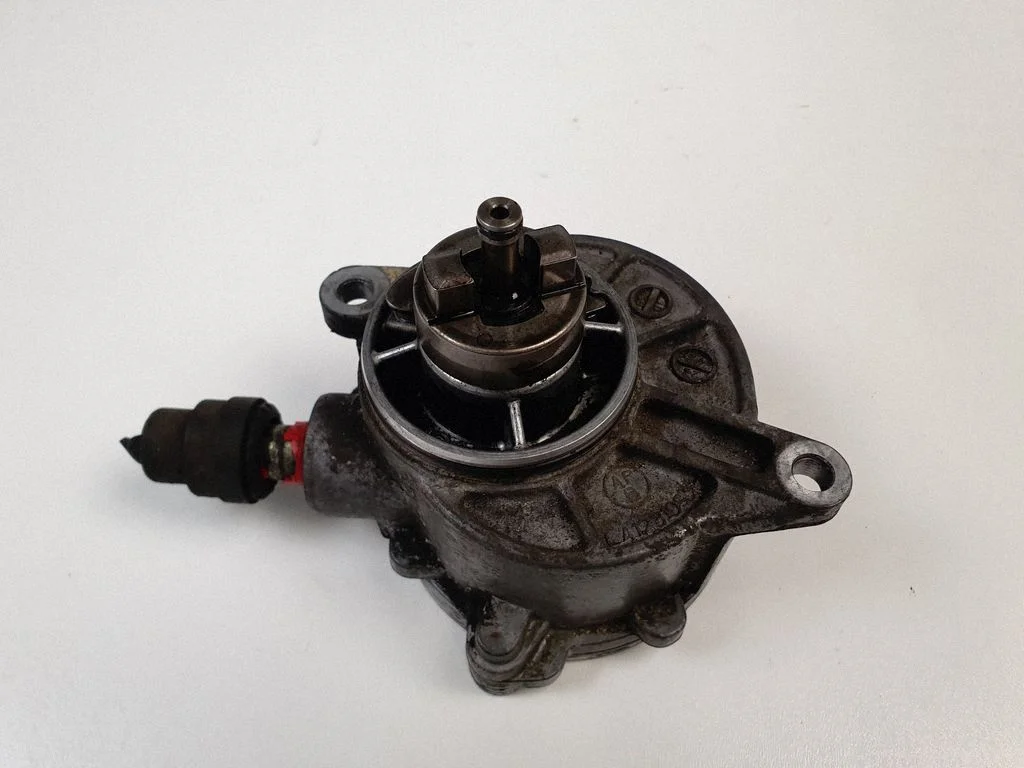 Vaakumpump A6462300165