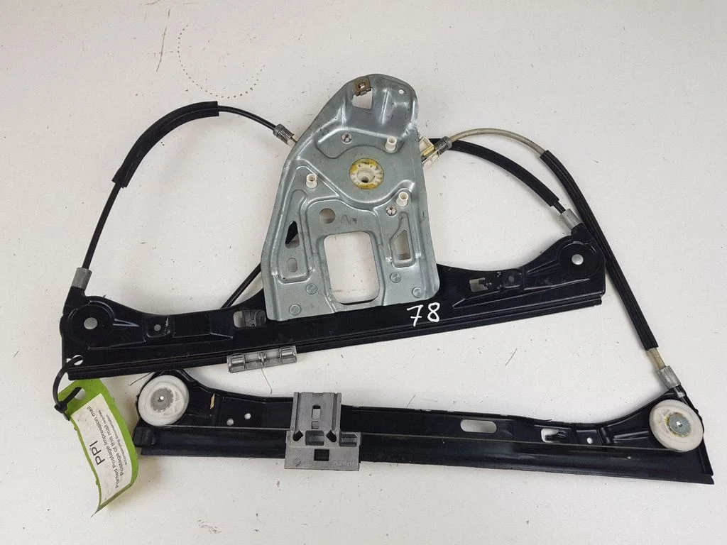 Front door window regulator with motor A2037202546