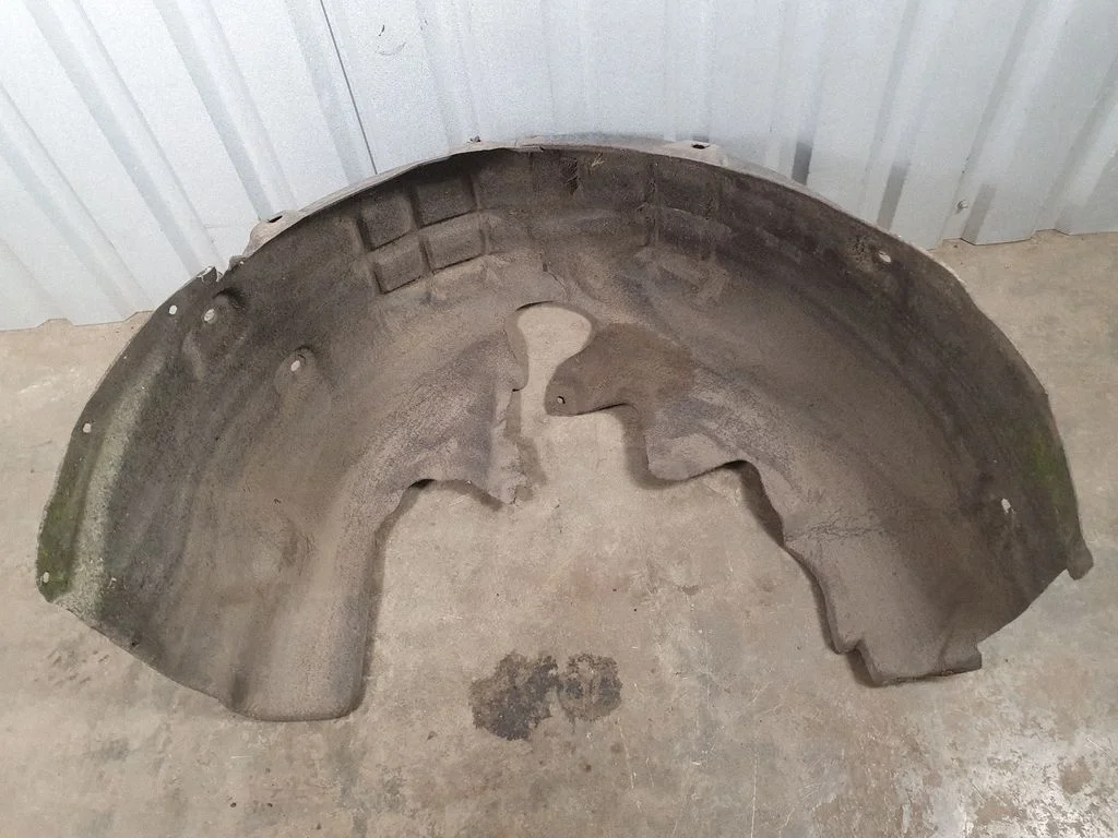 Rear arch fender liner splash guards 4G0810172A