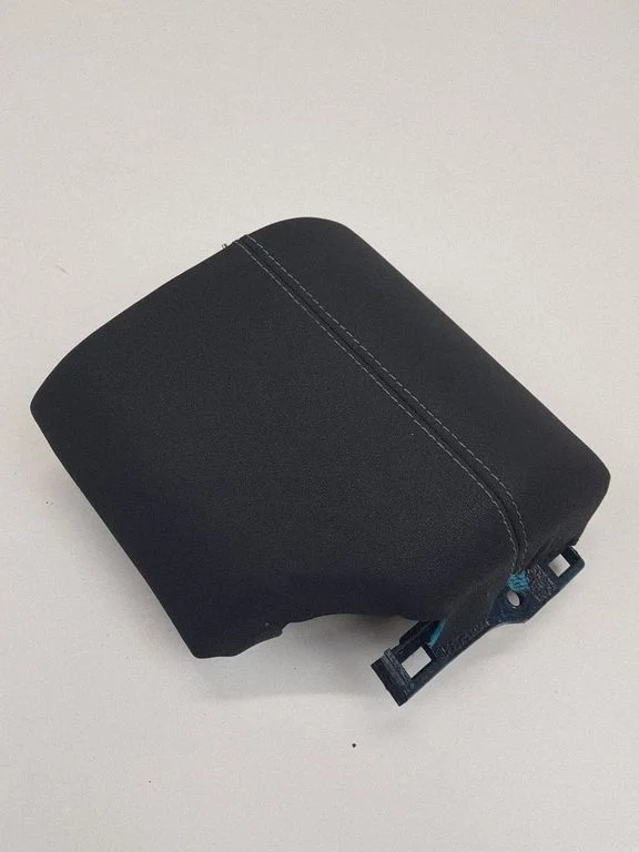 Dashboard glove box trim BJ3204304BAW – Land Rover Range Rover Evoque L538 (2011-2018)