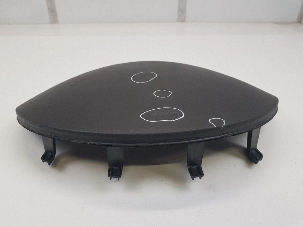 Dashboard trim 7L6858291A – Volkswagen Touareg I (2002-2010)
