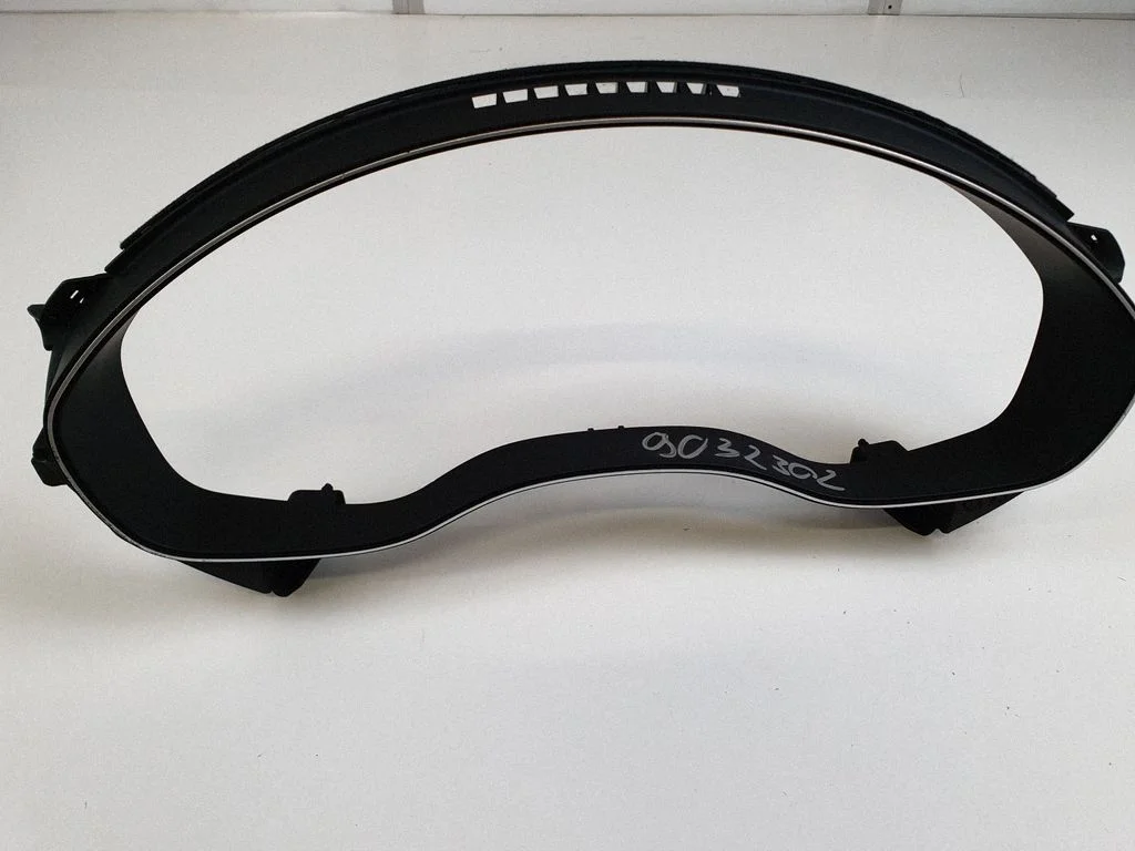 Dashboard trim 9032302