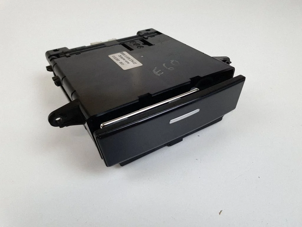 Car ashtray 6976376