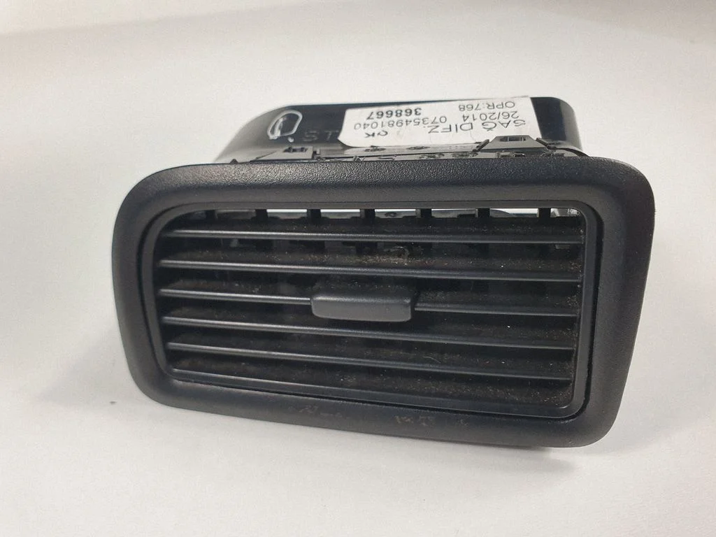 Dashboard side air vent grill/cover trim – Opel Combo D (2011-2017), front right