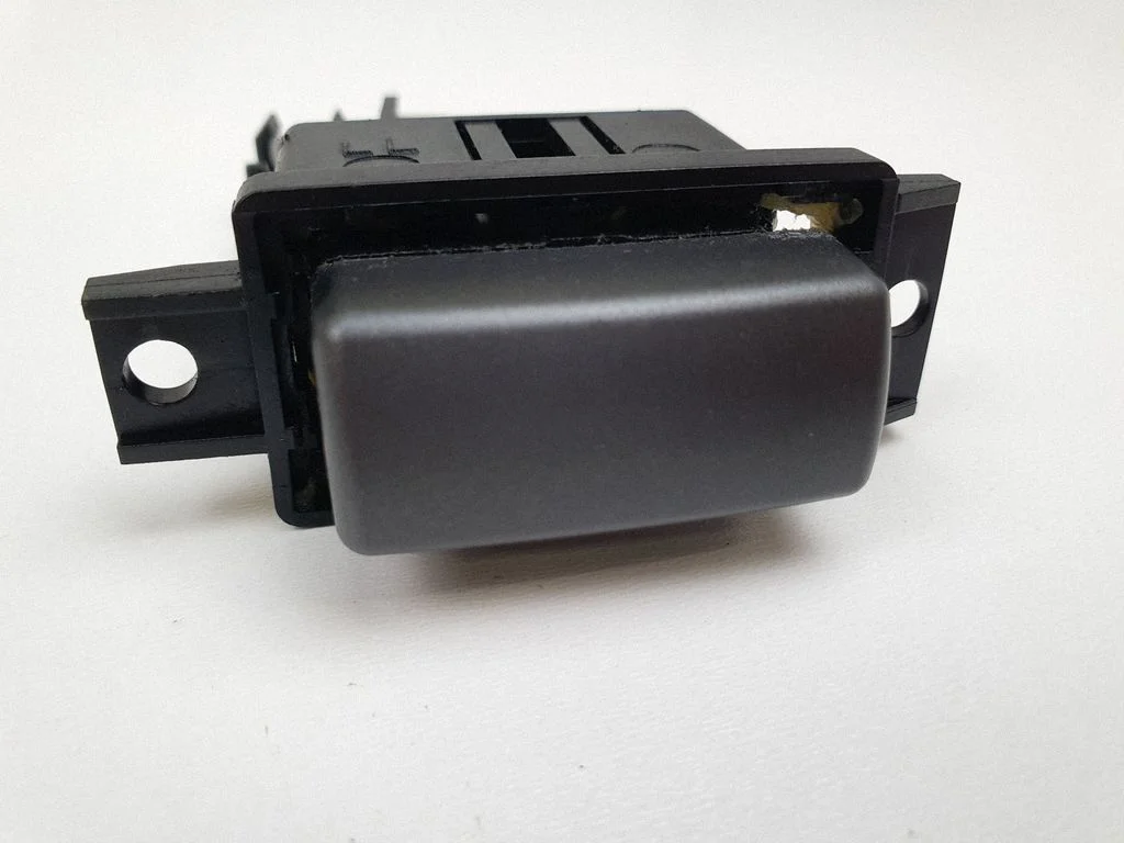 Glove box handle – BMW 7 Series E65 E66 (2001-2008)