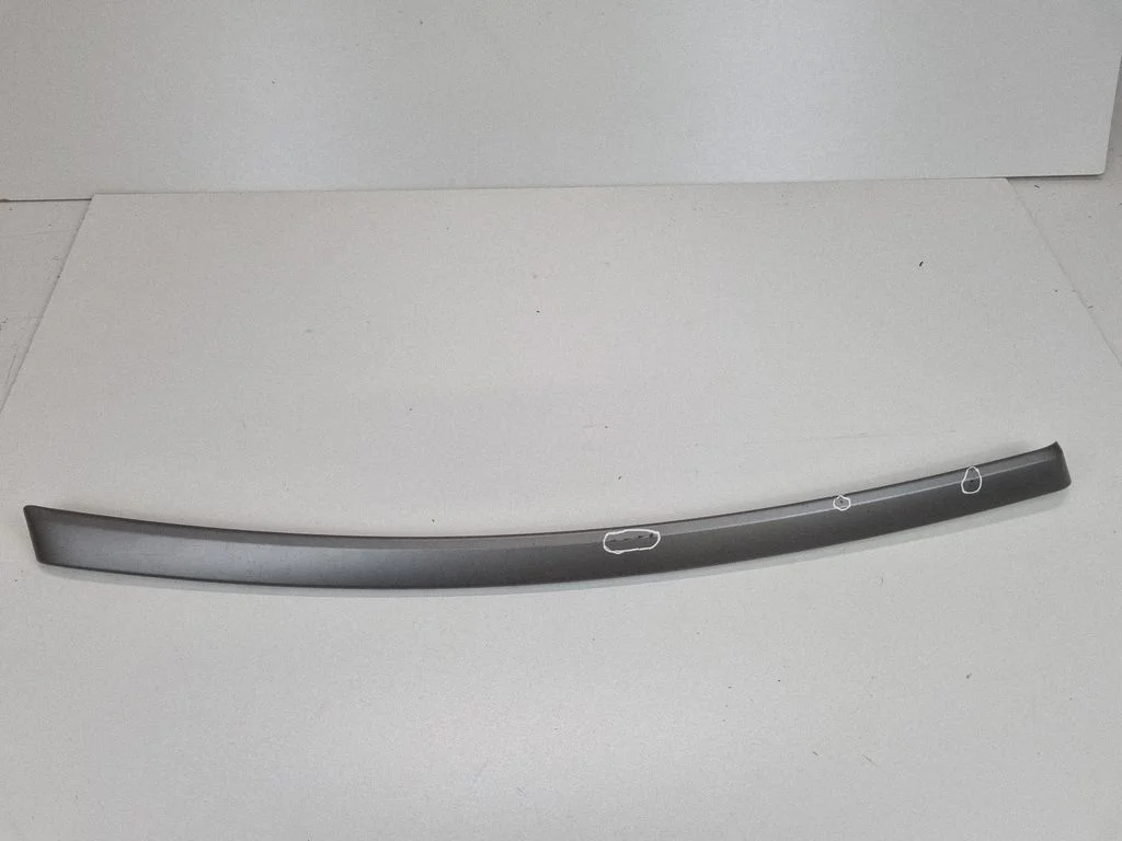 Eesmise ukse viimistlusriba – BMW 3-seeria E90 E91 (2005-2012)