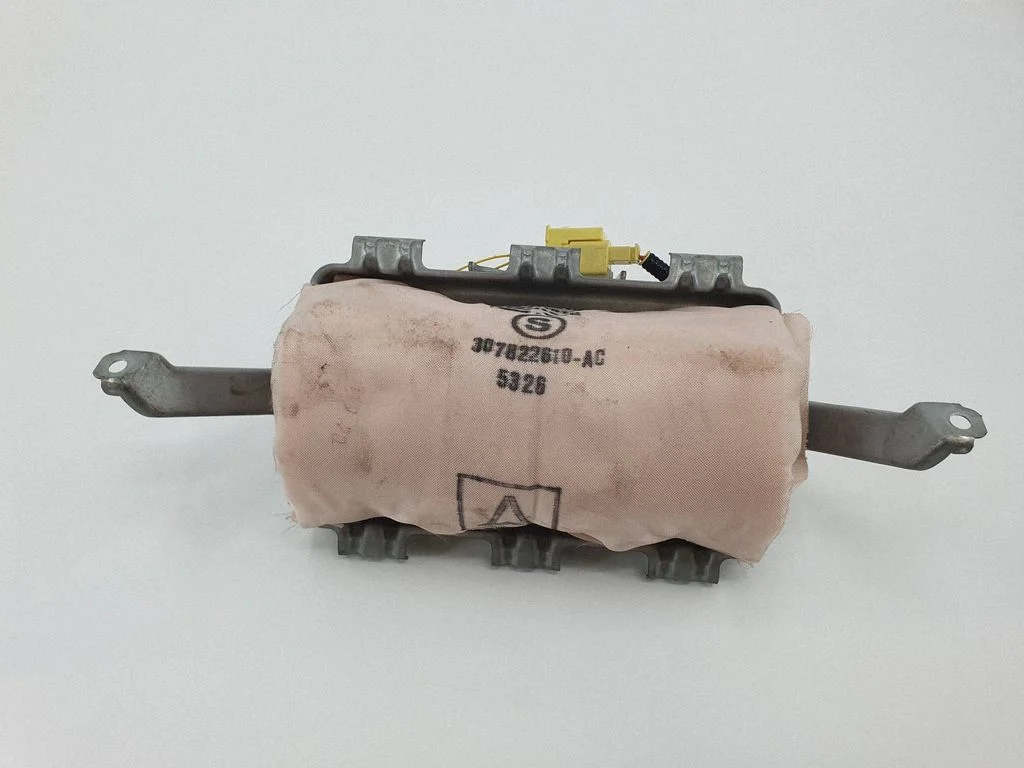 Passenger airbag 0589P100253
