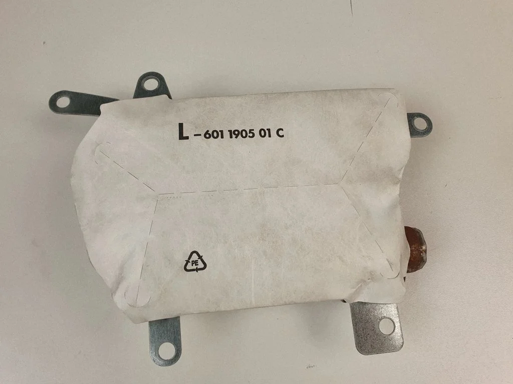 Eesmise ukse turvapadi 6963021