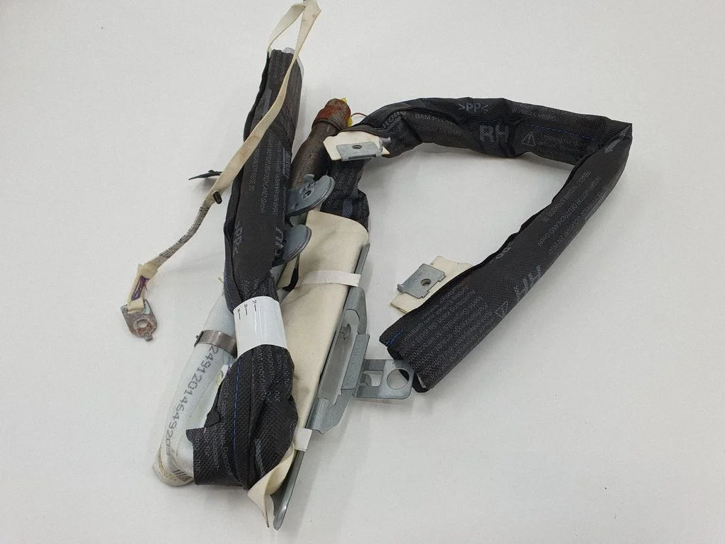 Roof airbag 985P04X00B