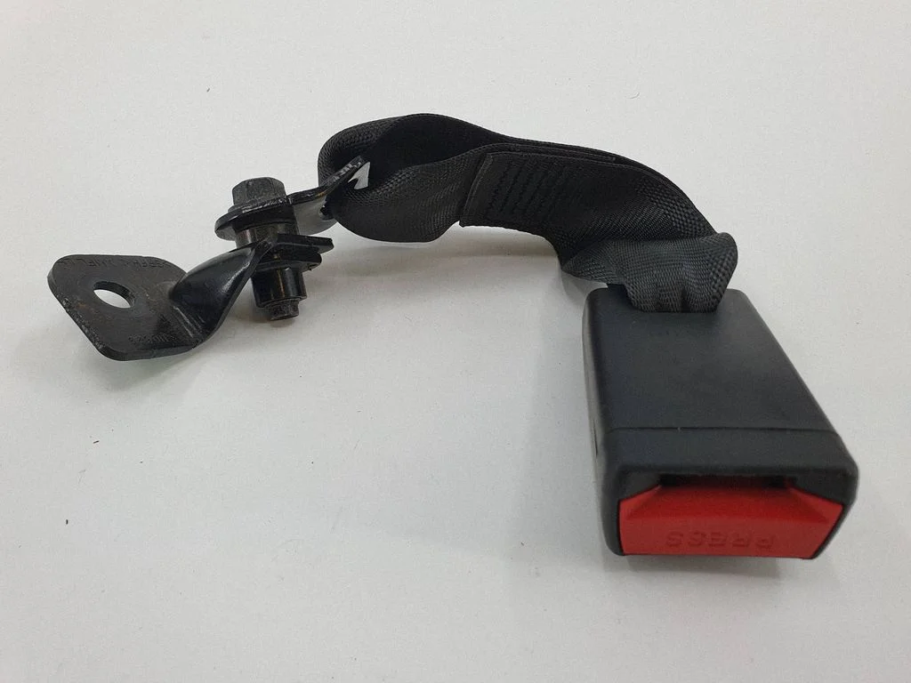 Rear seatbelt buckle 20130125