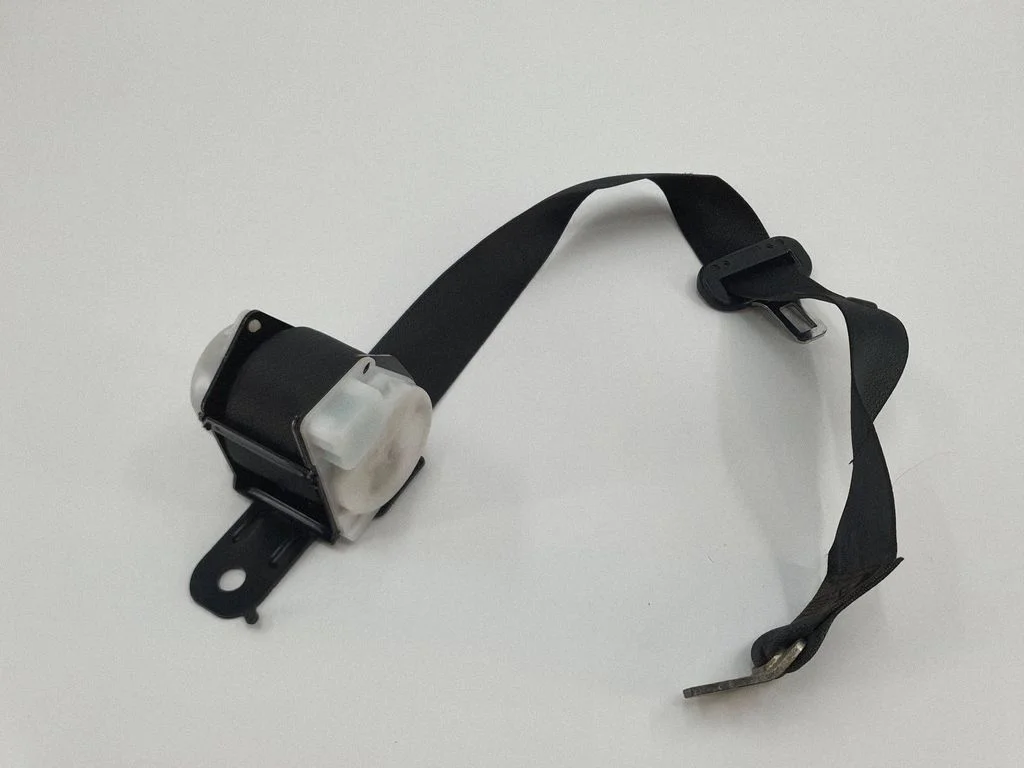 Rear seatbelt – Toyota Auris E180 (2012-2018)