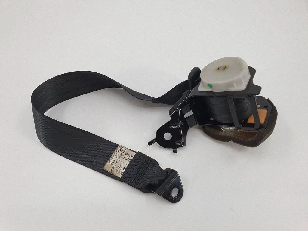 Rear seatbelt 0044845