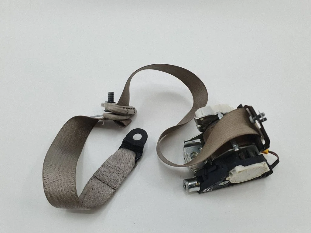 Front seatbelt – Chrysler Town & Country V (2008-2016)