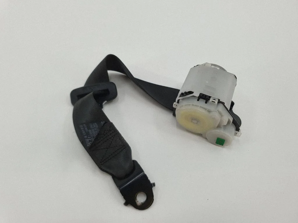 Middle seatbelt (rear) 898502P850VA