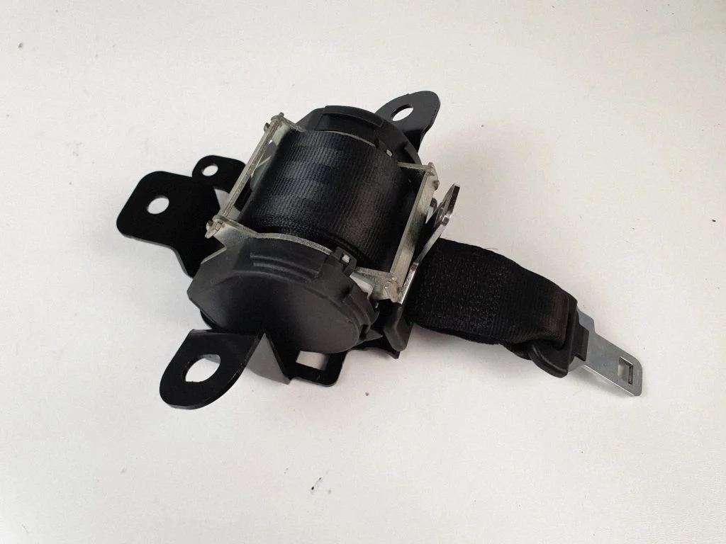 Middle seatbelt (rear) 88854JD000