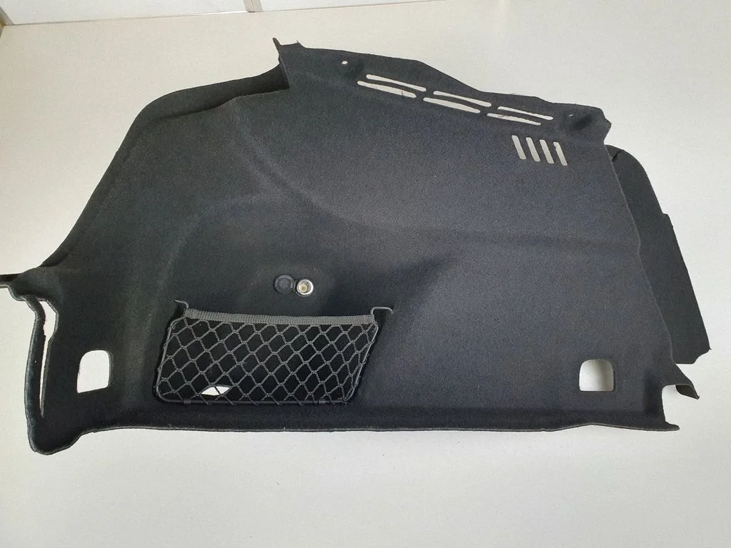 Trunk/boot side trim panel 8V5863887AN