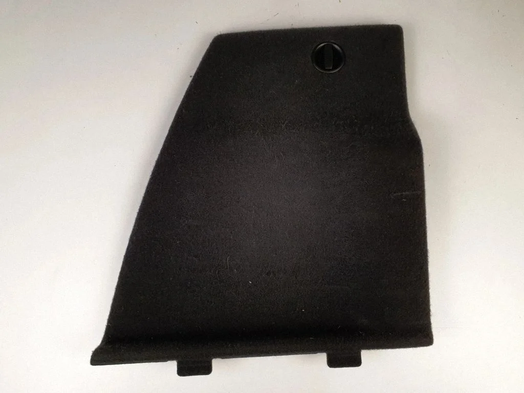 Other trunk/boot trim element – rear left