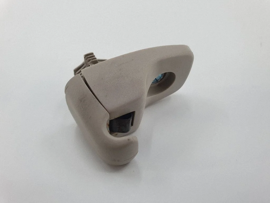Sun visor clip/hook/bracket