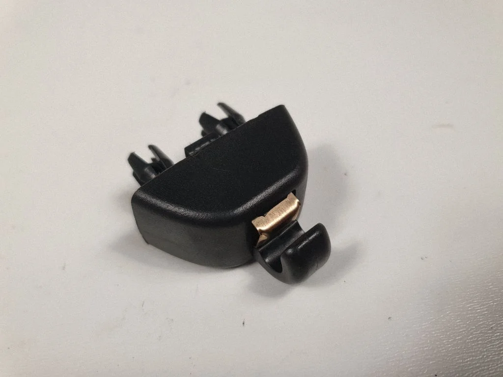 Sun visor clip/hook/bracket