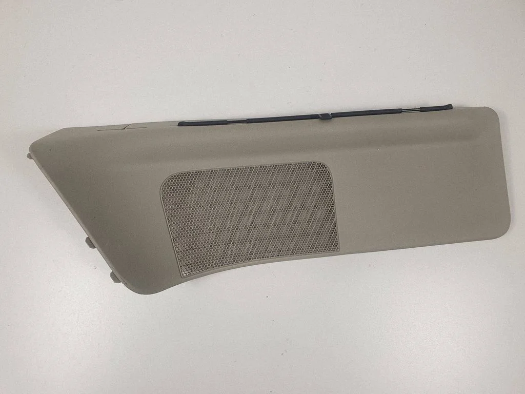 Manual rear window sunshade cover – Chrysler Town & Country V (2008-2016)